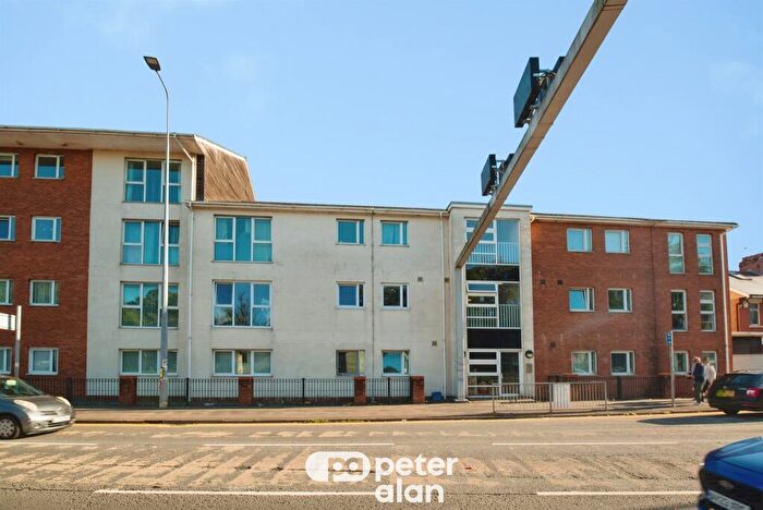 2 Bedroom Flat For Sale In Blackweir Terrace, Cardiff, CF10