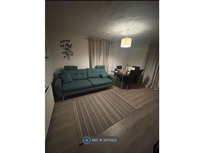 2 Bedroom Flat To Rent In Morrison Drive, Aberdeen, AB10