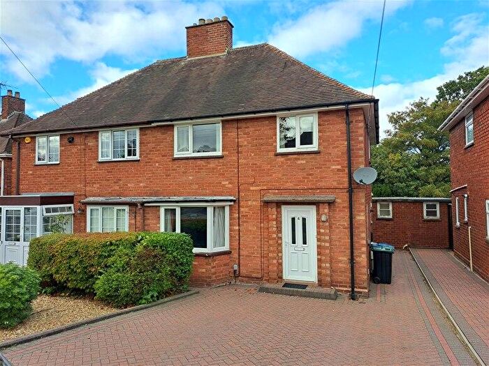 3 Bedroom Semi-Detached House To Rent In Pudsey Drive, Four Oaks, Sutton Coldfield, B75
