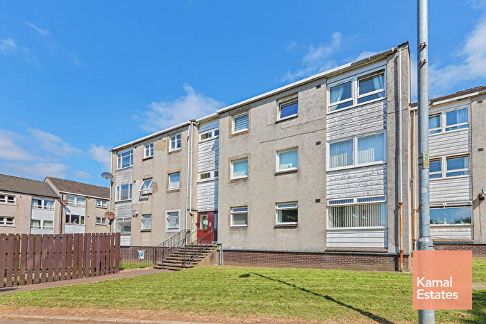 3 Bedroom Flat To Rent In Lewiston Drive, Glasgow, G23