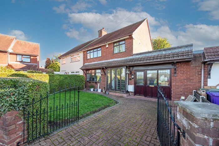 3 Bedroom Semi-Detached House For Sale In Kitchen Lane, Wednesfield, Wolverhampton, WV11