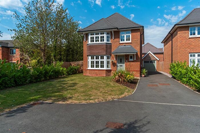 4 Bedroom Detached House For Sale In Green Hill Drive, Leyland, PR25