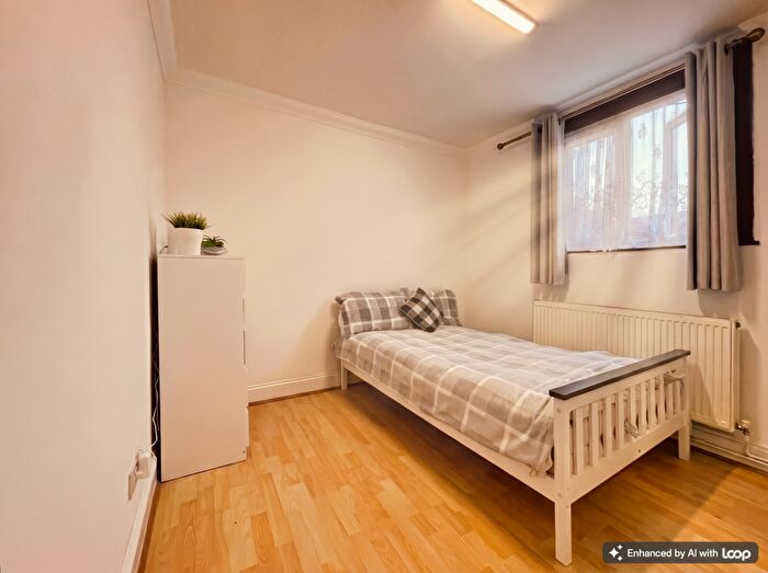 1 Bedroom House Of Multiple Occupation To Rent In Ernald Avenue, London, E6
