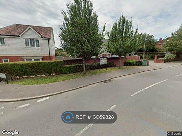2 Bedroom Flat To Rent In Lynn Crescent, Fareham, PO14