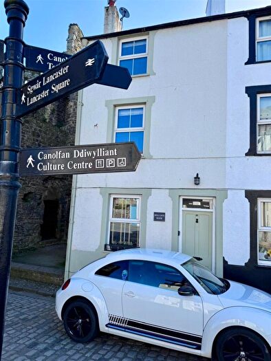 2 Bedroom End Of Terrace House For Sale In Rose Hill Street, Conwy, LL32