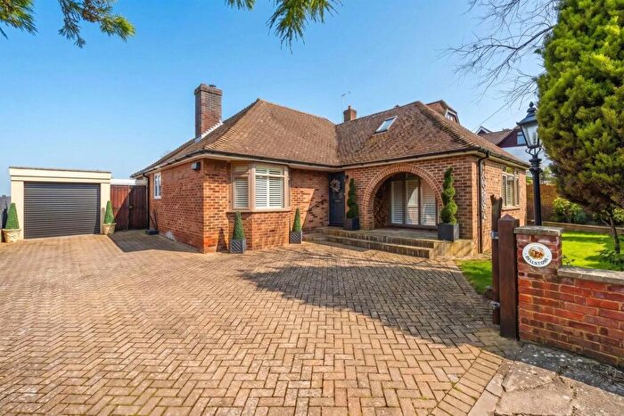 3 Bedroom Bungalow For Sale In Chestnut Wood Lane, Borden, Sittingbourne, Kent, ME9