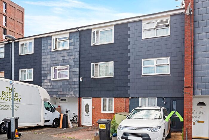 4 Bedroom Terraced House For Sale In Stellman Close, London, E5
