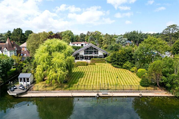 4 Bedroom Detached House For Sale In Chauntry Road, Maidenhead, Berkshire, SL6