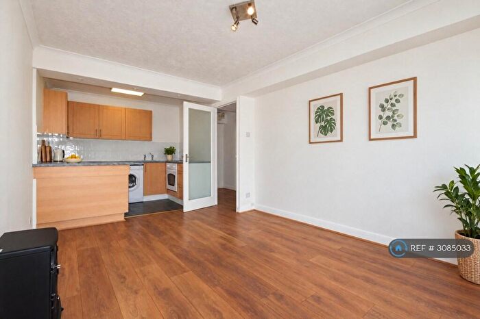 1 Bedroom Flat To Rent In Kedleston Court, Allestree, Derby, DE22