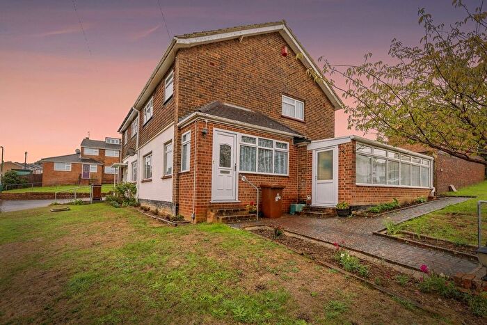 3 Bedroom Semi-Detached House For Sale In Fulmar Road, Rochester, Kent, ME2