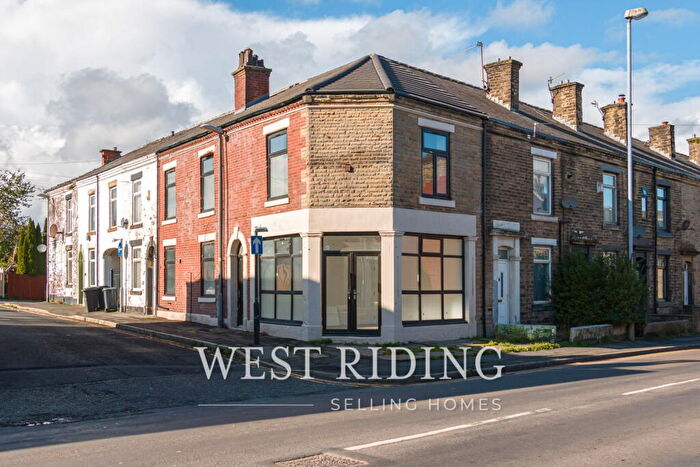 4 Bedroom End Of Terrace House For Sale In Cyril Street, Shaw, Oldham, OL2