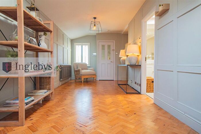 3 Bedroom Flat For Sale In Albion Terrace, Saltburn-By-The-Sea, TS12