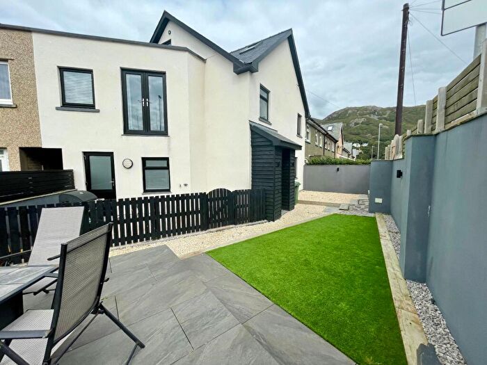 4 Bedroom Terraced House For Sale In Heol Idris, Barmouth, LL42