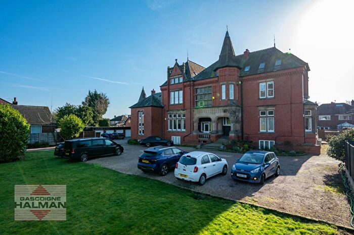 2 Bedroom Flat For Sale In Washway Road, Boothroyd, M33