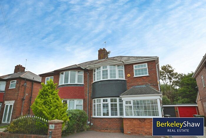 3 Bedroom Semi-Detached House To Rent In Grosvenor Road, Maghull, Liverpool, L31