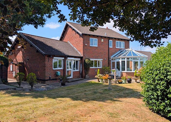 4 Bedroom Detached House For Sale In Oakbank, Gloucester, GL4