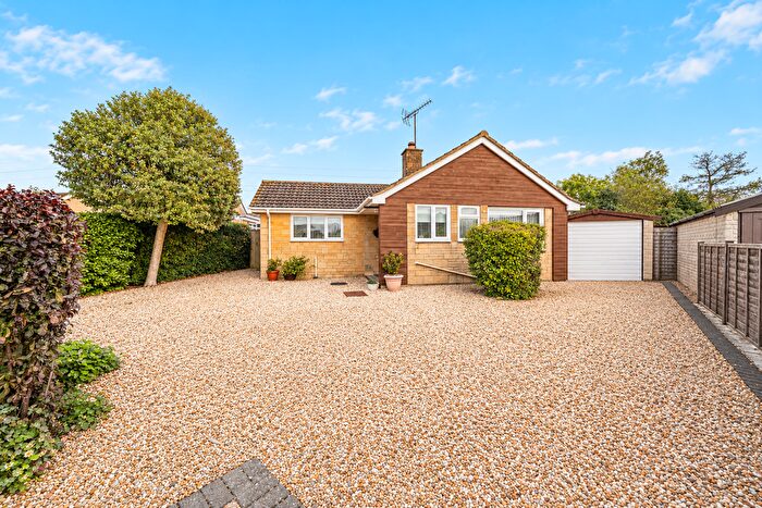 2 Bedroom Detached Bungalow For Sale In Kingshill, Cirencester, GL7