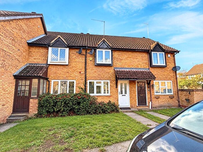 2 Bedroom Terraced House For Sale In Morell Close, Barnet, EN5