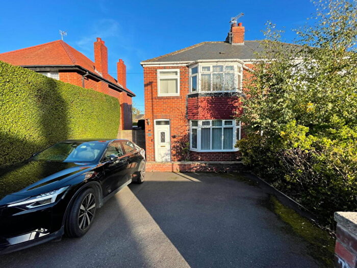 3 Bedroom Semi-Detached House For Sale In Valley Way, Hoyland, Barnsley, S74
