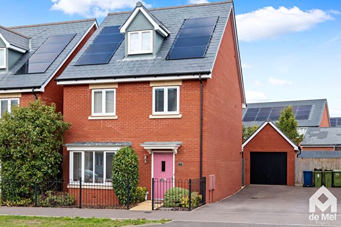 4 Bedroom Detached House For Sale In Vale Road, Bishops Cleeve, Cheltenham, GL52