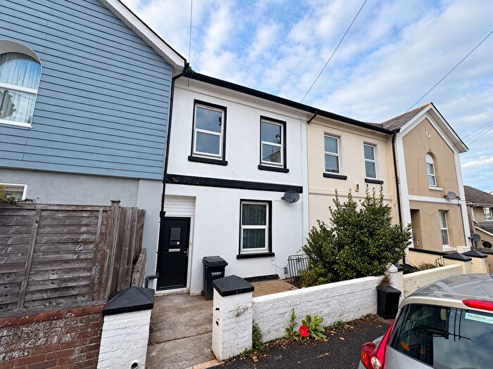 2 Bedroom Flat To Rent In Princes Road West, Torquay, TQ1