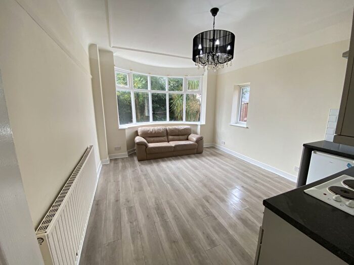 2 Bedroom Flat To Rent In Digg Lane, Moreton, CH46