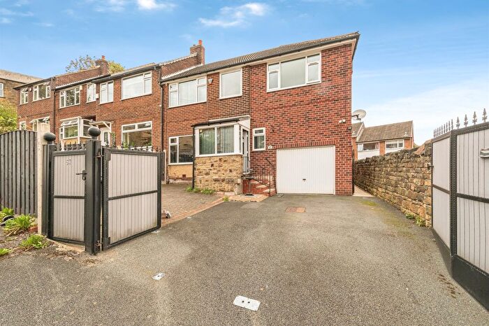 5 Bedroom End Of Terrace House For Sale In Bower Lane, Dewsbury, WF13