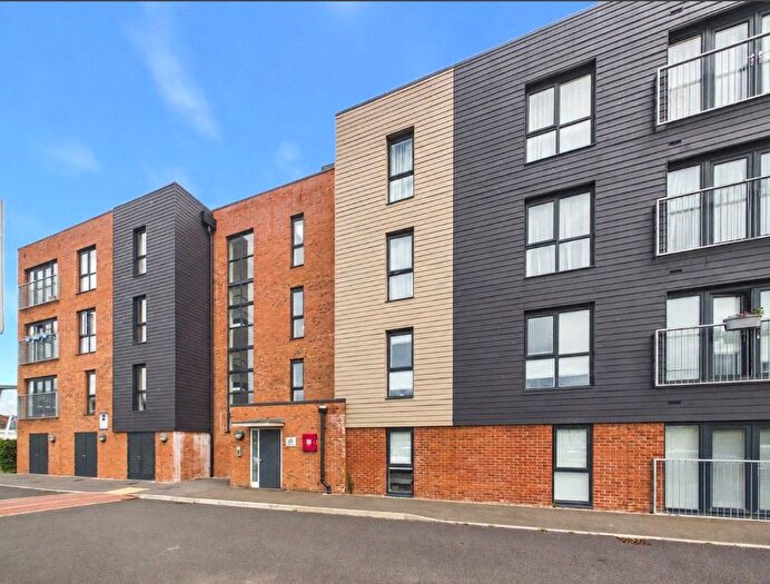 2 Bedroom Flat For Sale In Hobbs Way, Gloucester, Gloucestershire, GL2