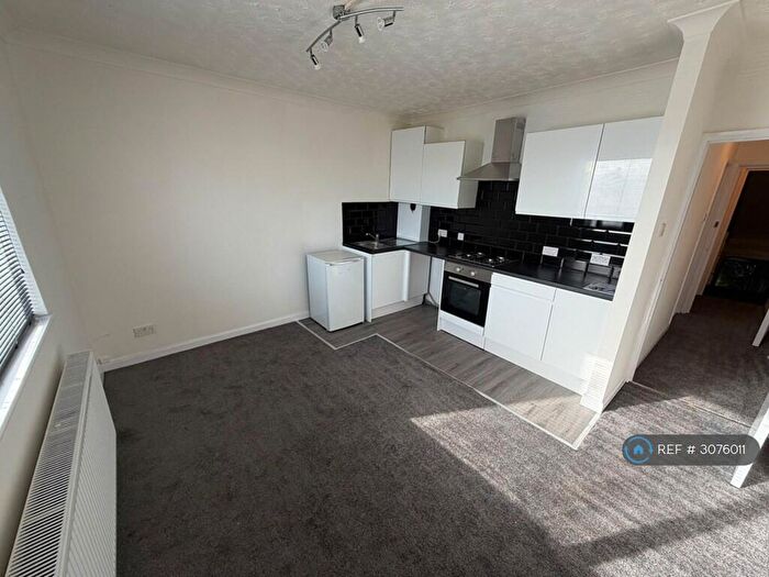 1 Bedroom Flat To Rent In Landguard Road, Southampton, SO15