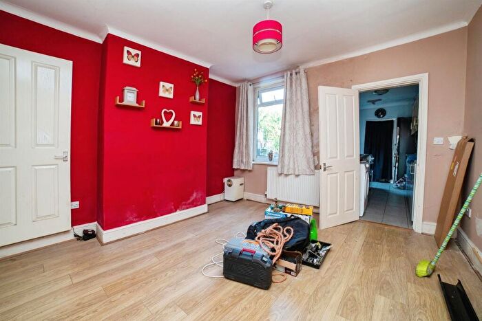 2 Bedroom Terraced House For Sale In Leabrooks Road, Alfreton, DE55
