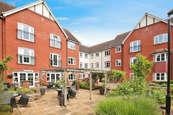 2 Bedroom Flat For Sale In Briar Croft, Stratford-Upon-Avon, CV37