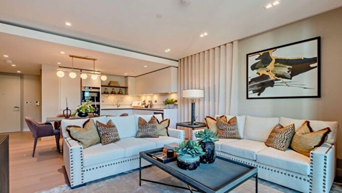 3 Bedroom Flat For Sale In Edgware Road, London, W2