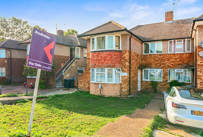 3 Bedroom Apartment For Sale In London Road, Morden, SM4