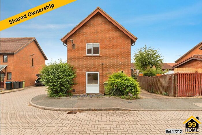 3 Bedroom Detached House For Sale In Khasiaberry, Milton Keynes, MK7