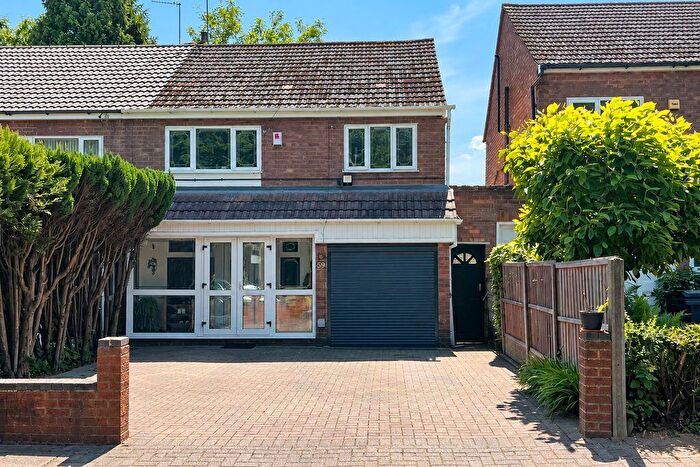 3 Bedroom Semi-Detached House For Sale In The Croftway, Handsworth Wood, Birmingham, B20