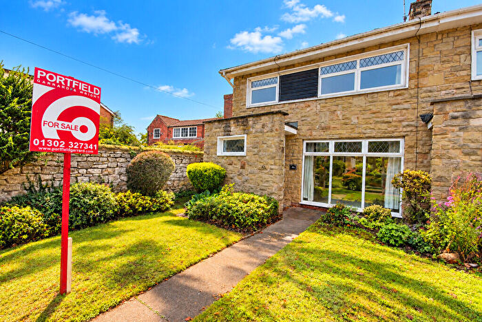 3 Bedroom End Of Terrace House For Sale In Castlegate, Tickhill, Doncaster, DN11