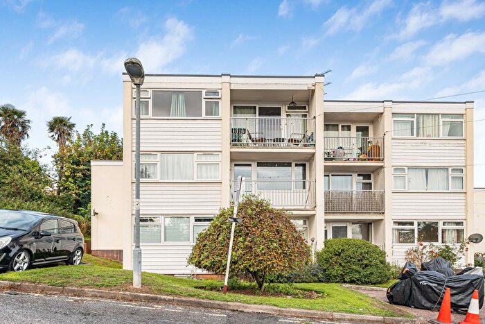 2 Bedroom Flat For Sale In Warren Road, Dawlish Warren, EX7