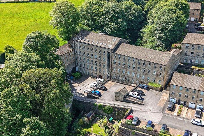 2 Bedroom Apartment For Sale In Woodlands Mill, Steeton, West Yorkshire, BD20