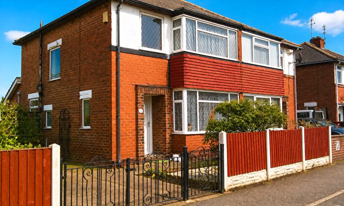 3 Bedroom Semi-Detached House For Sale In Woodhouse Road, DN2