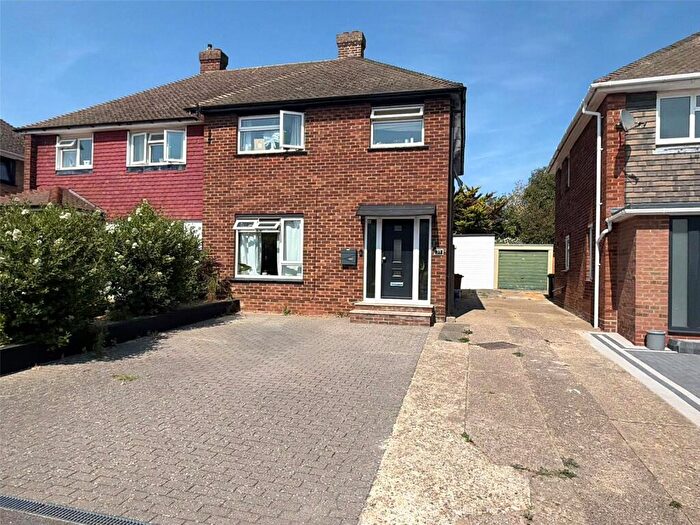 3 Bedroom Semi-Detached House For Sale In Tennyson Walk, Northfleet, Kent, DA11