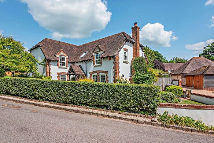 4 Bedroom Detached House For Sale In Hurst Lane, Owslebury, Winchester, Hampshire, SO21