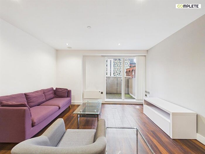2 Bedroom Flat For Sale In The Assembly, One Cambridge Street, Manchester, M1