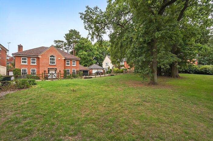 5 Bedroom Detached House For Sale In Maurice Way, Marlborough, SN8