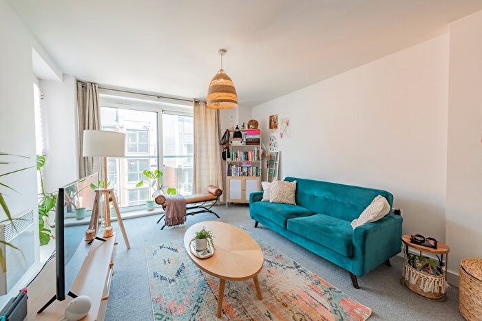 2 Bedroom Flat For Sale In Castle Place, High Street, Southampton, SO14