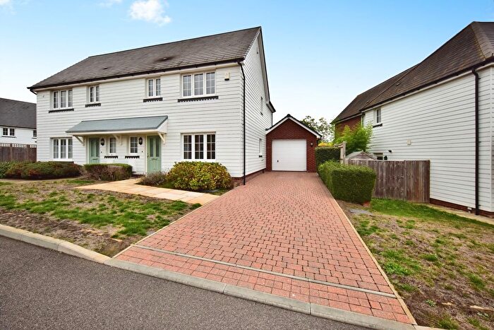 3 Bedroom Semi-Detached House For Sale In Greensand Meadow, Sutton Valence, Maidstone, Kent, ME17