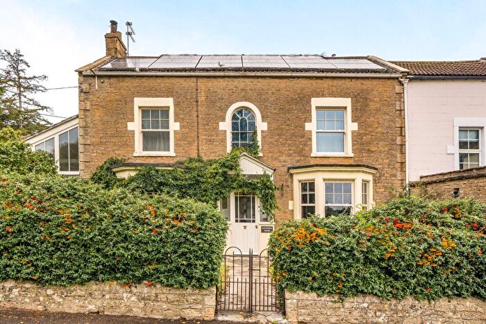 4 Bedroom Semi-Detached House For Sale In Culverhill, Frome, BA11