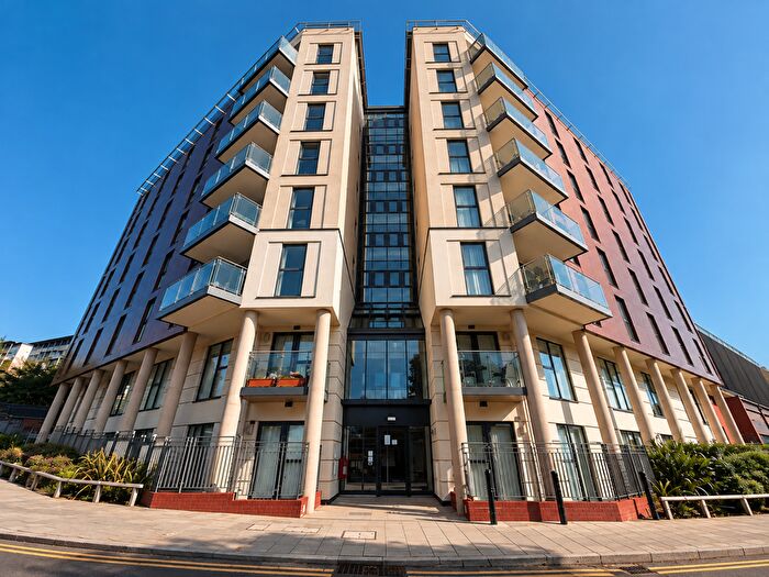 2 Bedroom Apartment To Rent In Bell Barn Road, B15
