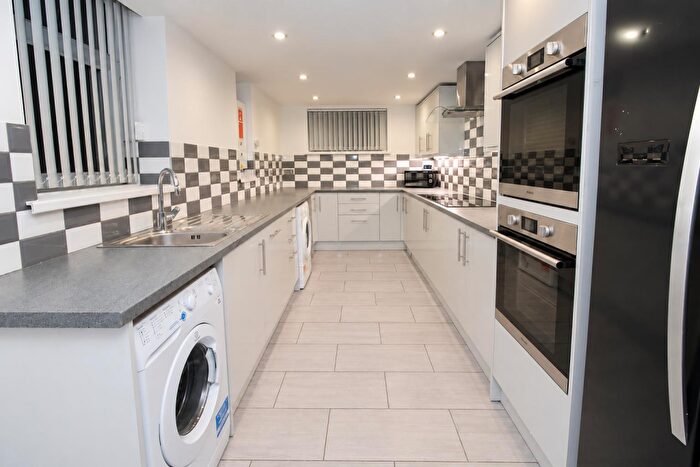 6 Bedroom House To Rent In Kingsland Terrace, Pontypridd, CF37