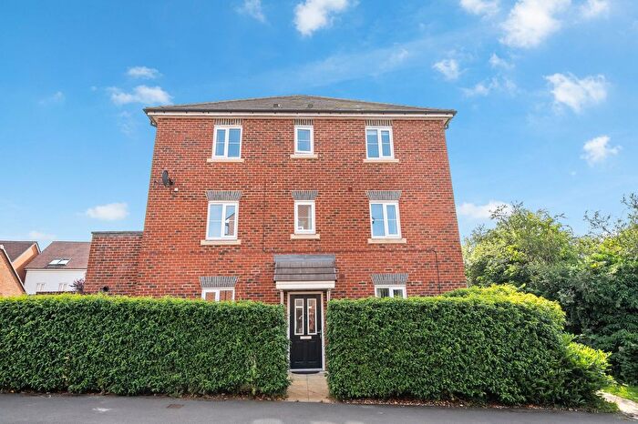 4 Bedroom End Of Terrace House For Sale In Heathcote Road, Picket Piece, Andover, SP11