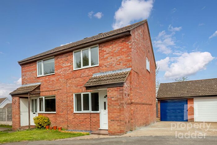 2 Bedroom Semi-Detached House For Sale In Redwing Gardens, Spixworth, NR10